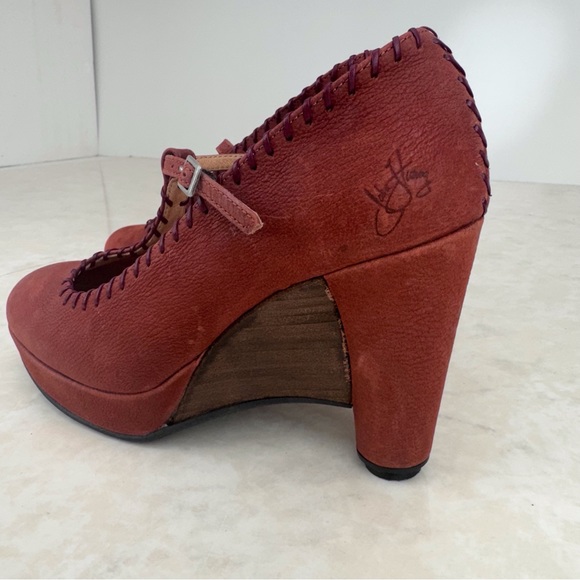 John Fluevog Gertrude Burnt Orange Suede T Strap Heels 9 - Picture 7 of 11